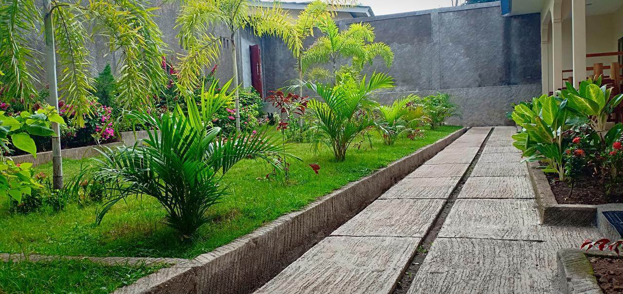 Green Rinjani Guest Houst Hotel Сенару Екстериор снимка
